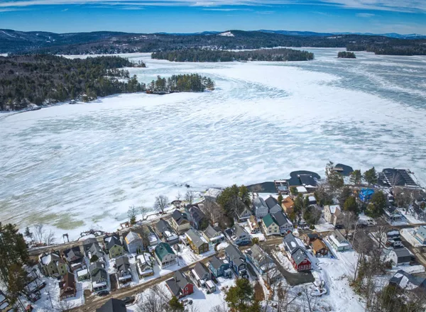 $450,000 | 21 Washington Street, Newbury, NH 03255