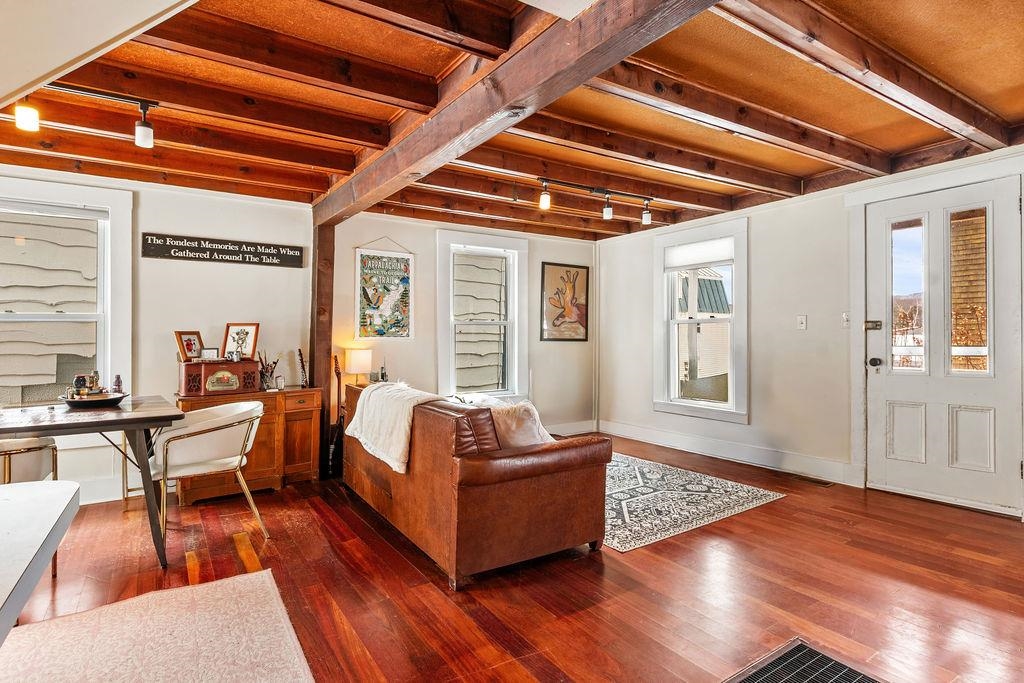 21 Washington Street Newbury, NH 03255 - Photo 4 of 31