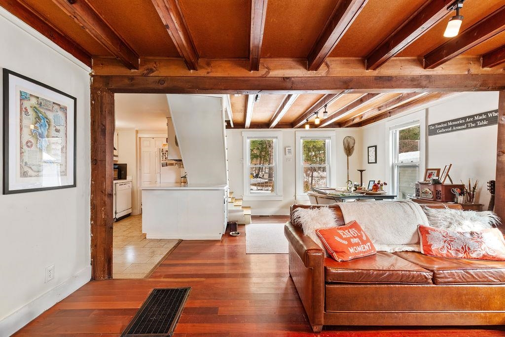 21 Washington Street Newbury, NH 03255 - Photo 5 of 31