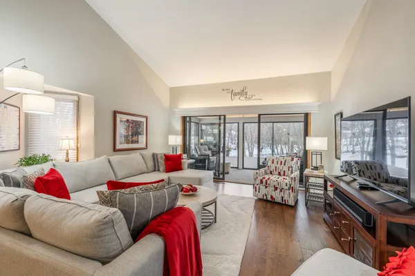 $400,000 | 2661 Northern Road, Unit E, Appleton, WI 54914