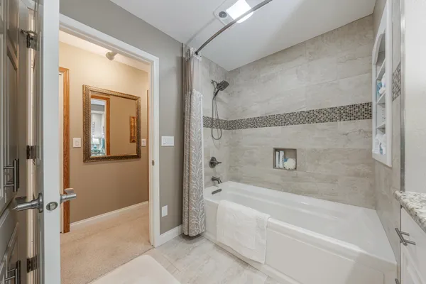 $400,000 | 2661 Northern Road, Unit E, Appleton, WI 54914