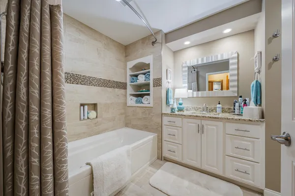 $400,000 | 2661 Northern Road, Unit E, Appleton, WI 54914