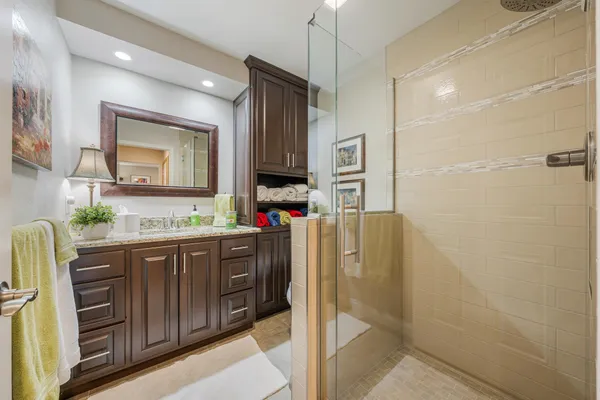 $400,000 | 2661 Northern Road, Unit E, Appleton, WI 54914