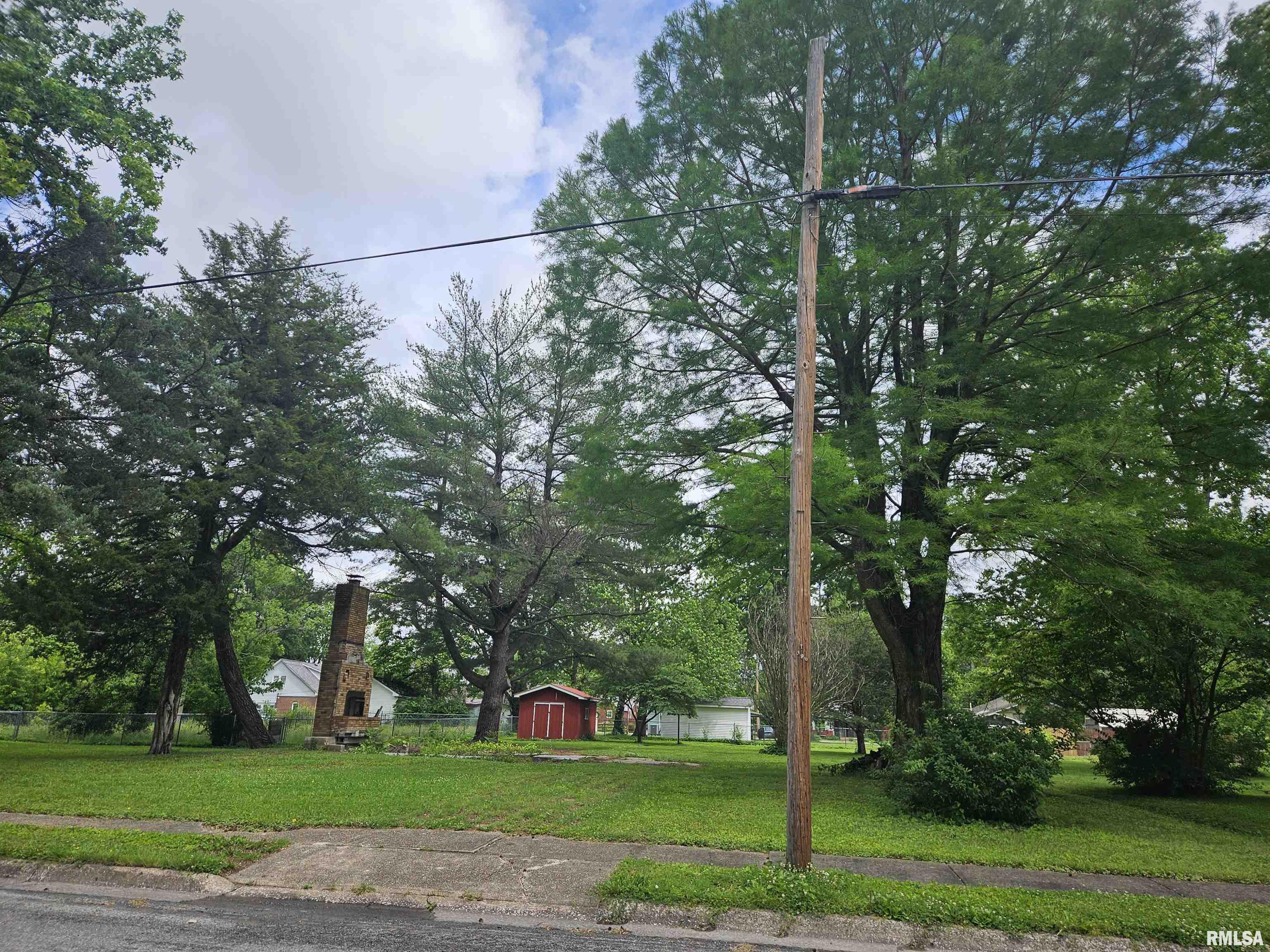 632 Madison Street Benton, IL 62812 - Photo 2 of 11