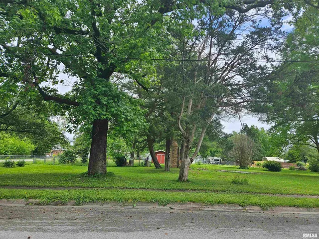$20,000 | 632 Madison Street, Benton, IL 62812