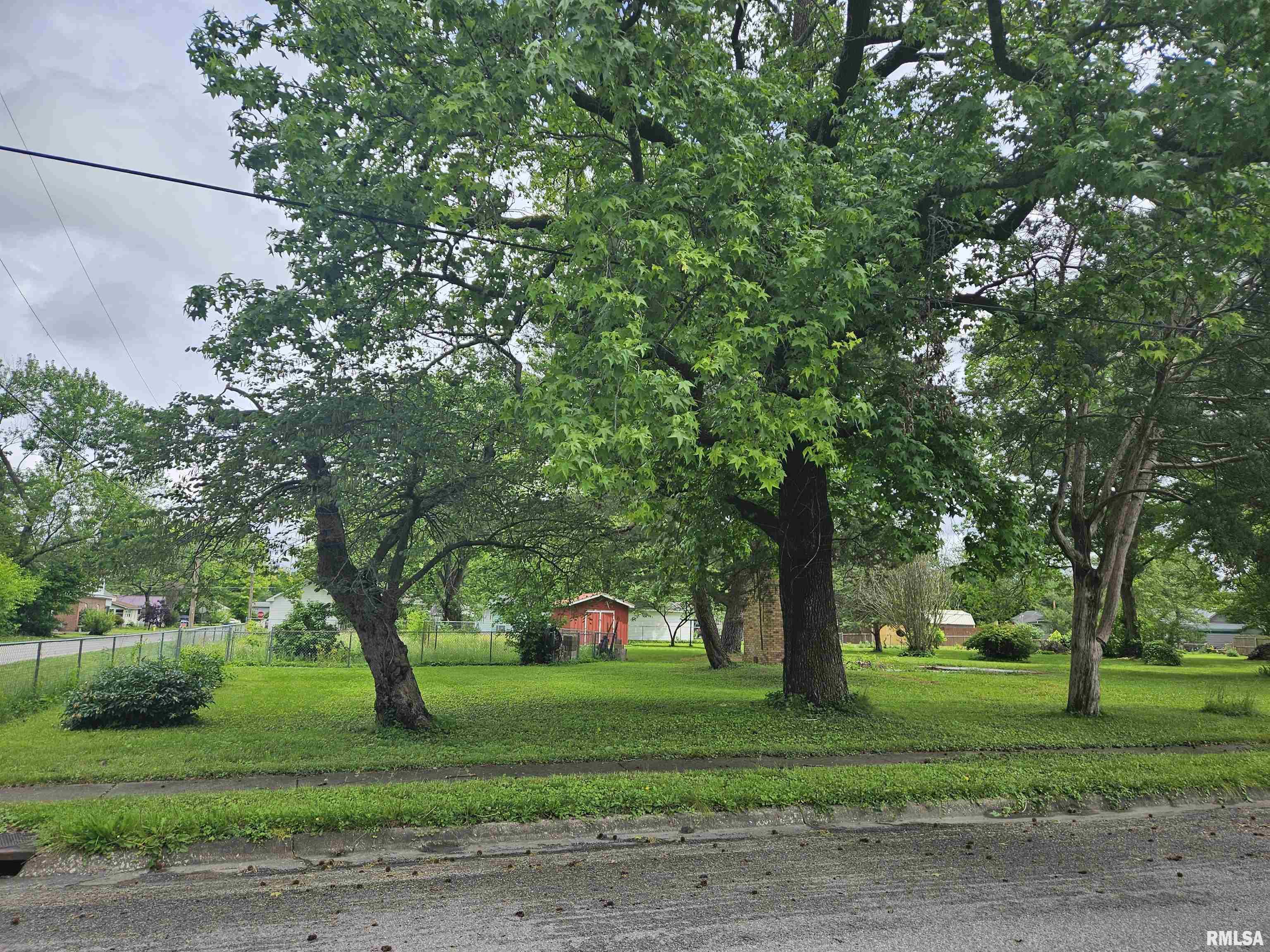 632 Madison Street Benton, IL 62812 - Photo 5 of 11