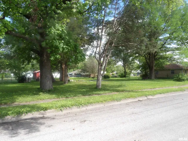 $20,000 | 632 Madison Street, Benton, IL 62812