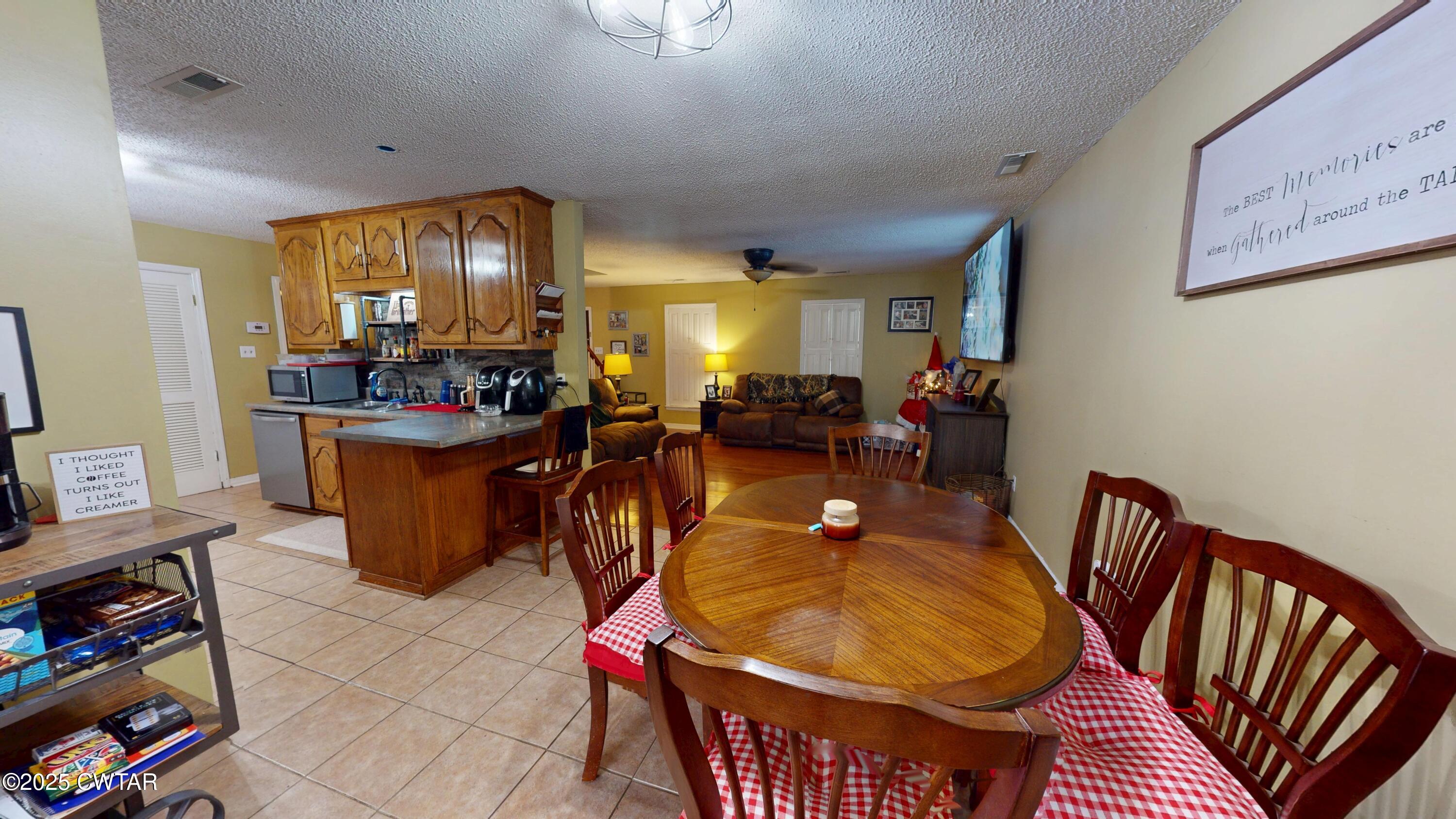 625 Hanna Drive Ripley, TN 38063 - Photo 7 of 26 a view of a dining room with furniture