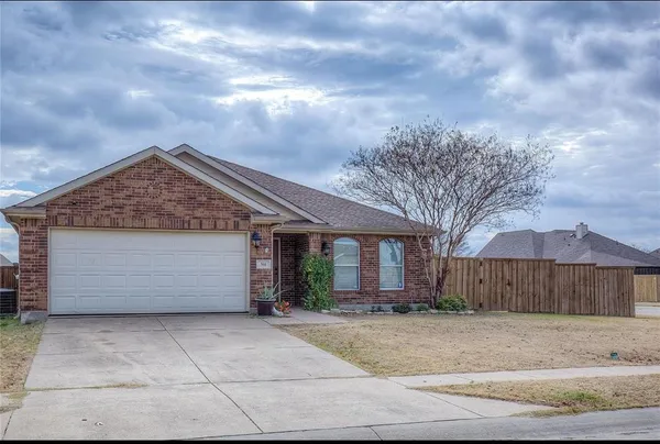 $279,900 | 301 Long Prairie Drive, Forney, TX 75126