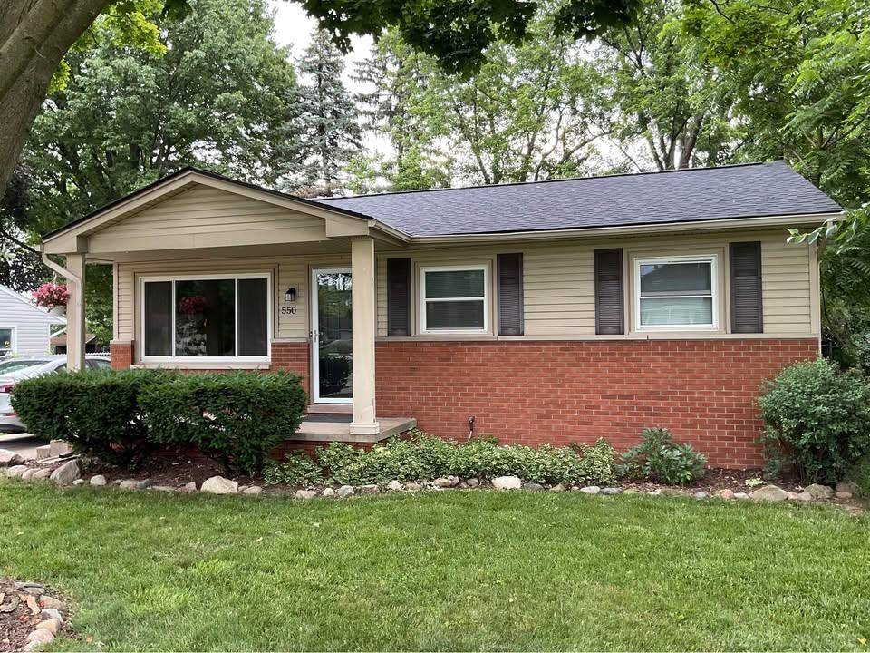 550 Brookside Road Ypsilanti, MI 48197 - Photo 1 of 22 50184327-ae886b57-8f50-487c-903a-c198ebd4c25a.JPG