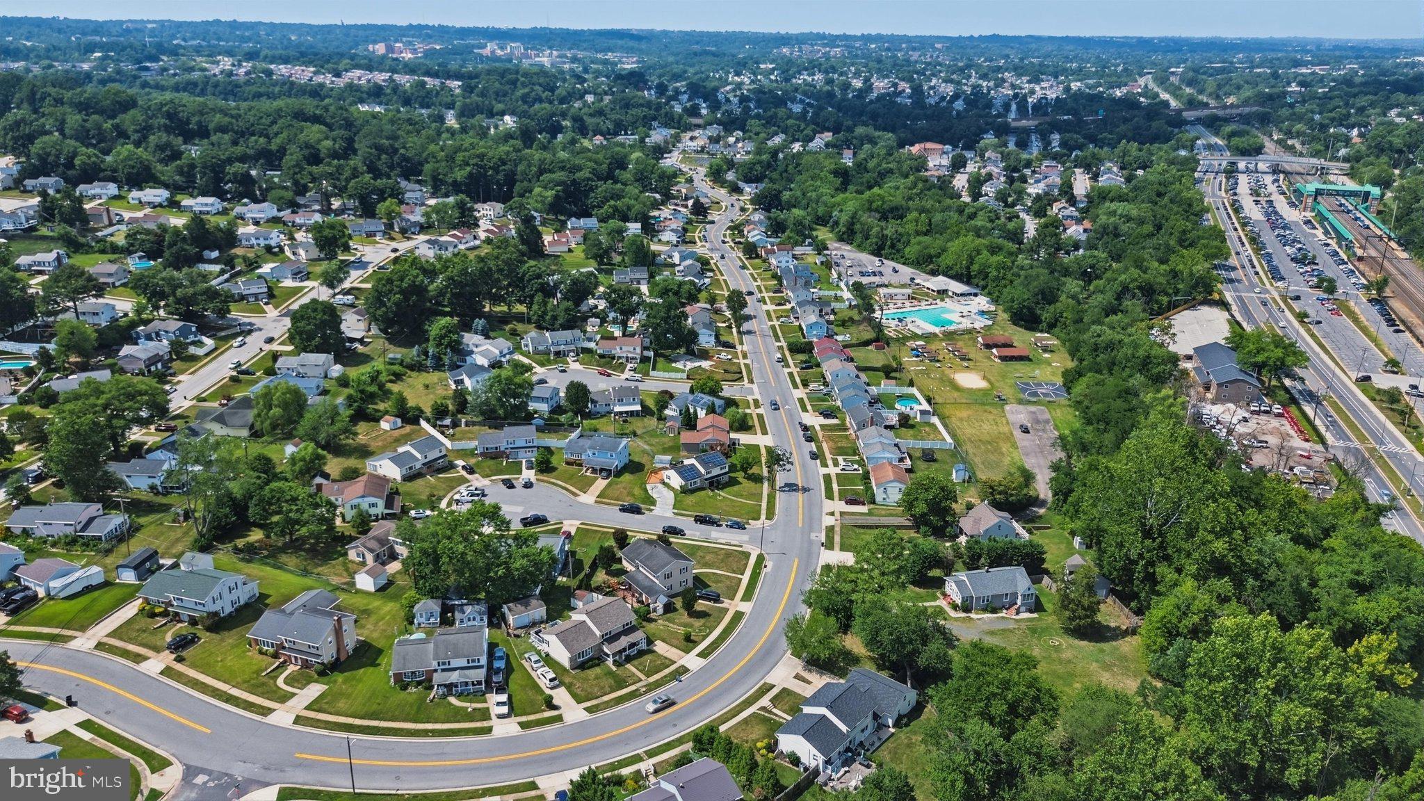5824 Oakland Road Baltimore, MD 21227 - Photo 37 of 43 DJI_0340_autoremove_44082676