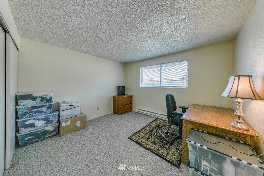 511 Terra Eden Street Forks, WA 98331 - Photo 15 of 21 a room with furniture and a window