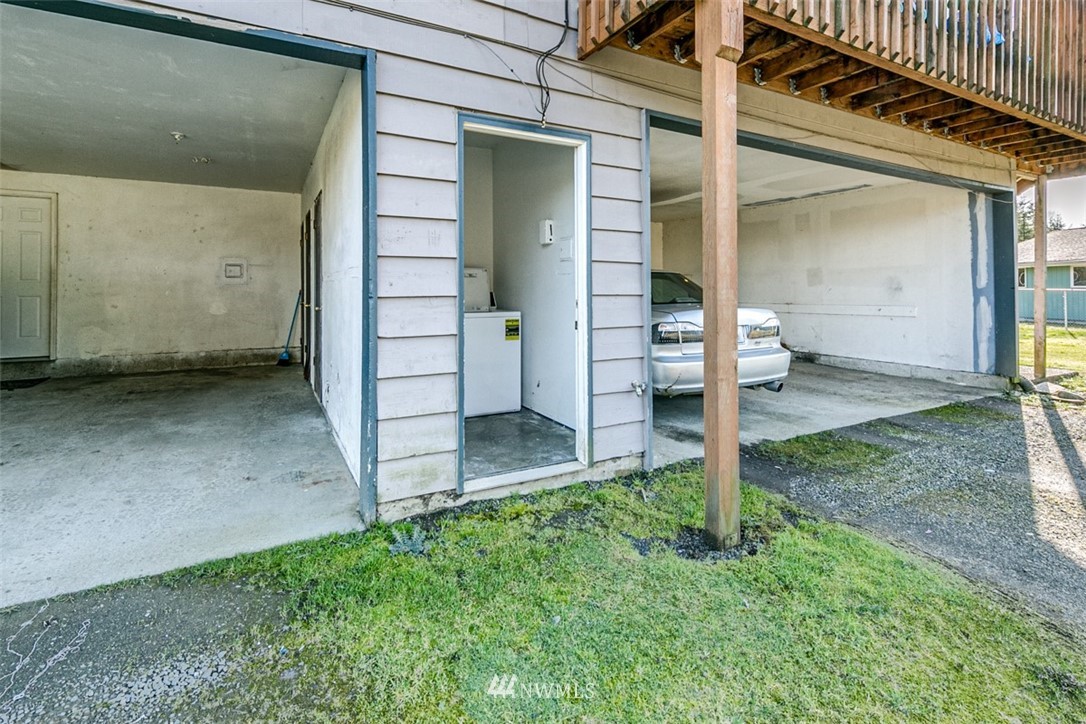 511 Terra Eden Street Forks, WA 98331 - Photo 9 of 21 an empty room with windows