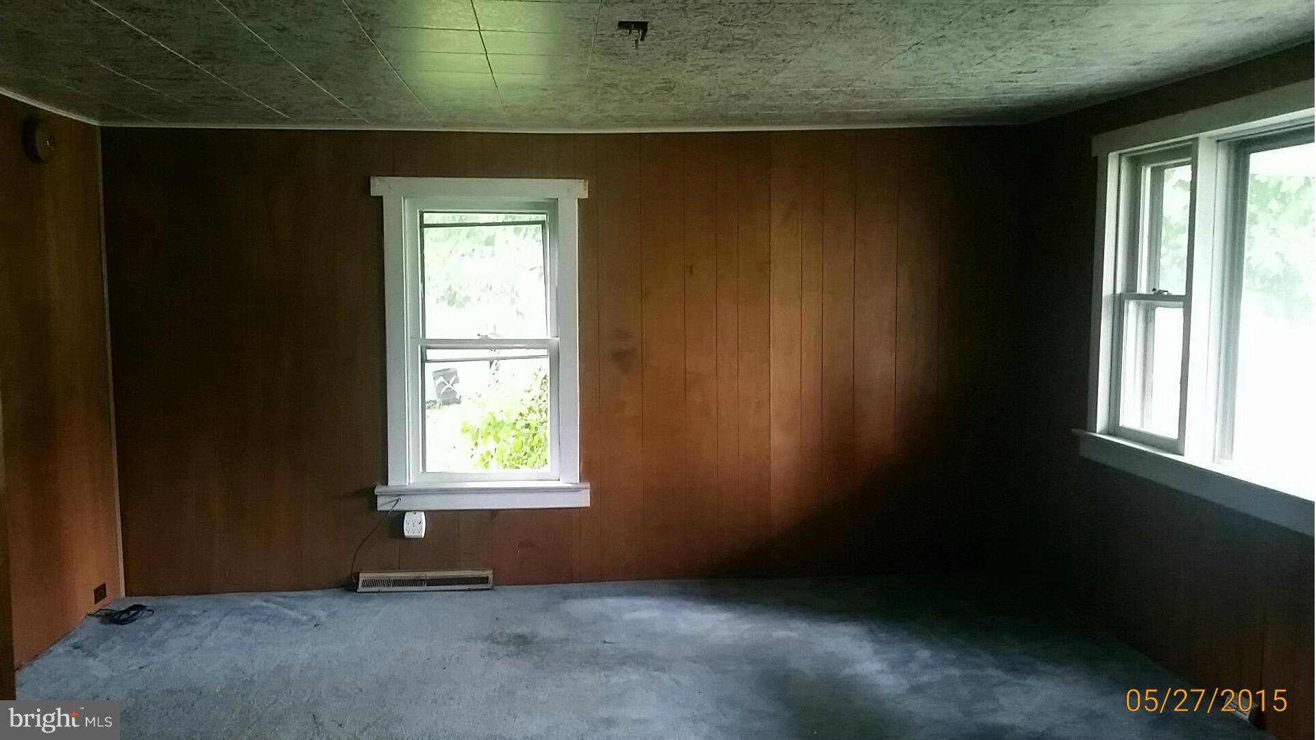 62 Nottingham Road Hagerstown, MD 21740 - Photo 8 of 9 Living Room