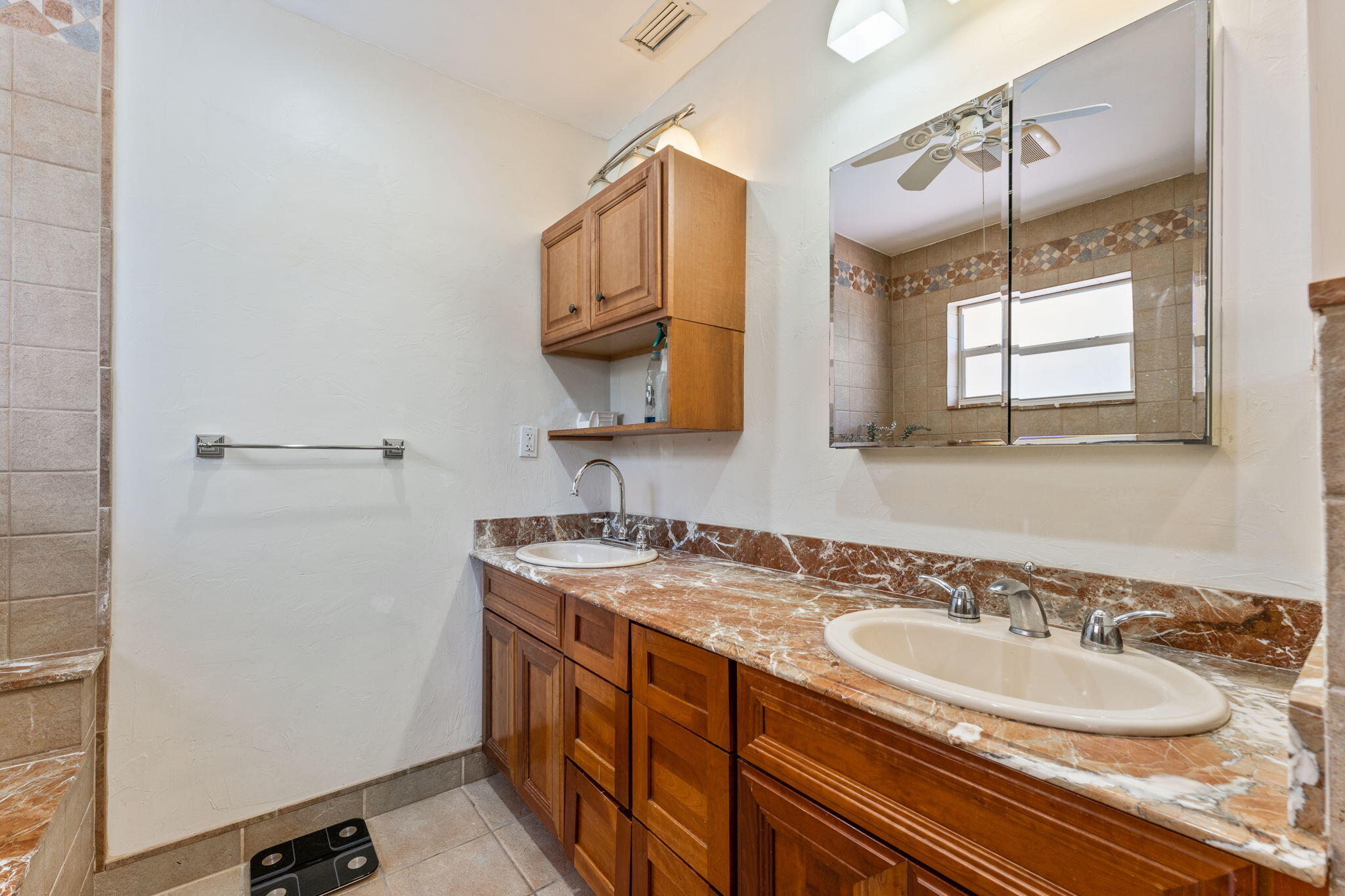 464 Northeast 6th Street Boca Raton, FL 33432 - Photo 17 of 28 29-web-or-mls-DSC08916