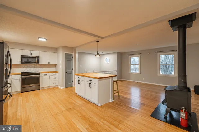 $599,900 | 1251 Hartwood Road, Fredericksburg, VA 22406