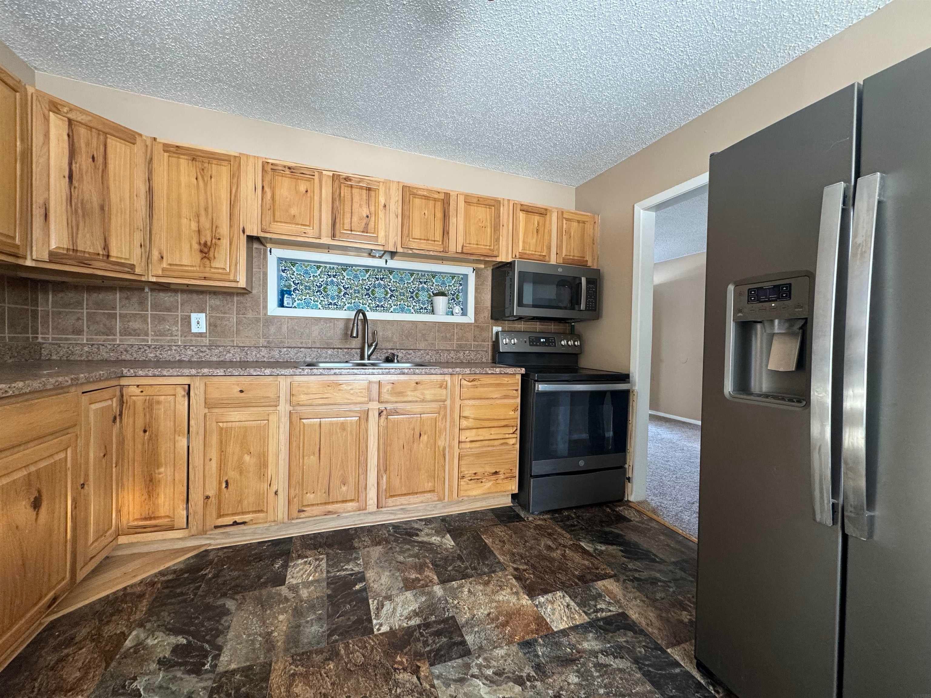 601 Gilbert Street Waterloo, IA 50707 - Photo 2 of 7 Gallery Image 2