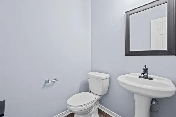 $2,100 | 305 Creekside Drive, Anna, TX 75409