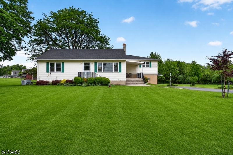 127 Hillcrest Road Flemington, NJ 08822 - Photo 2 of 38