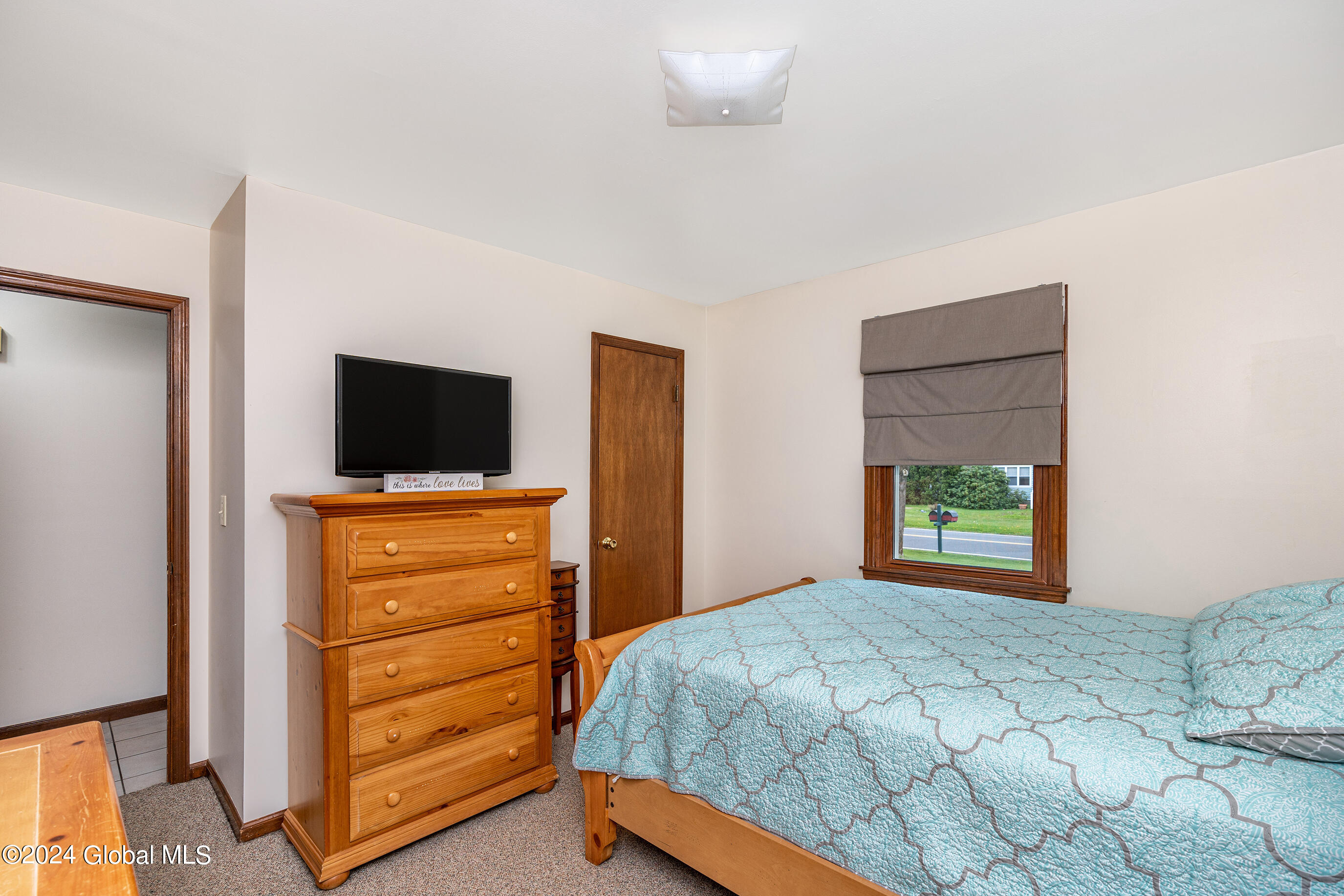 51 Beacon Road Bethlehem, NY 12077 - Photo 13 of 28 022-51-Beacon-Rd
