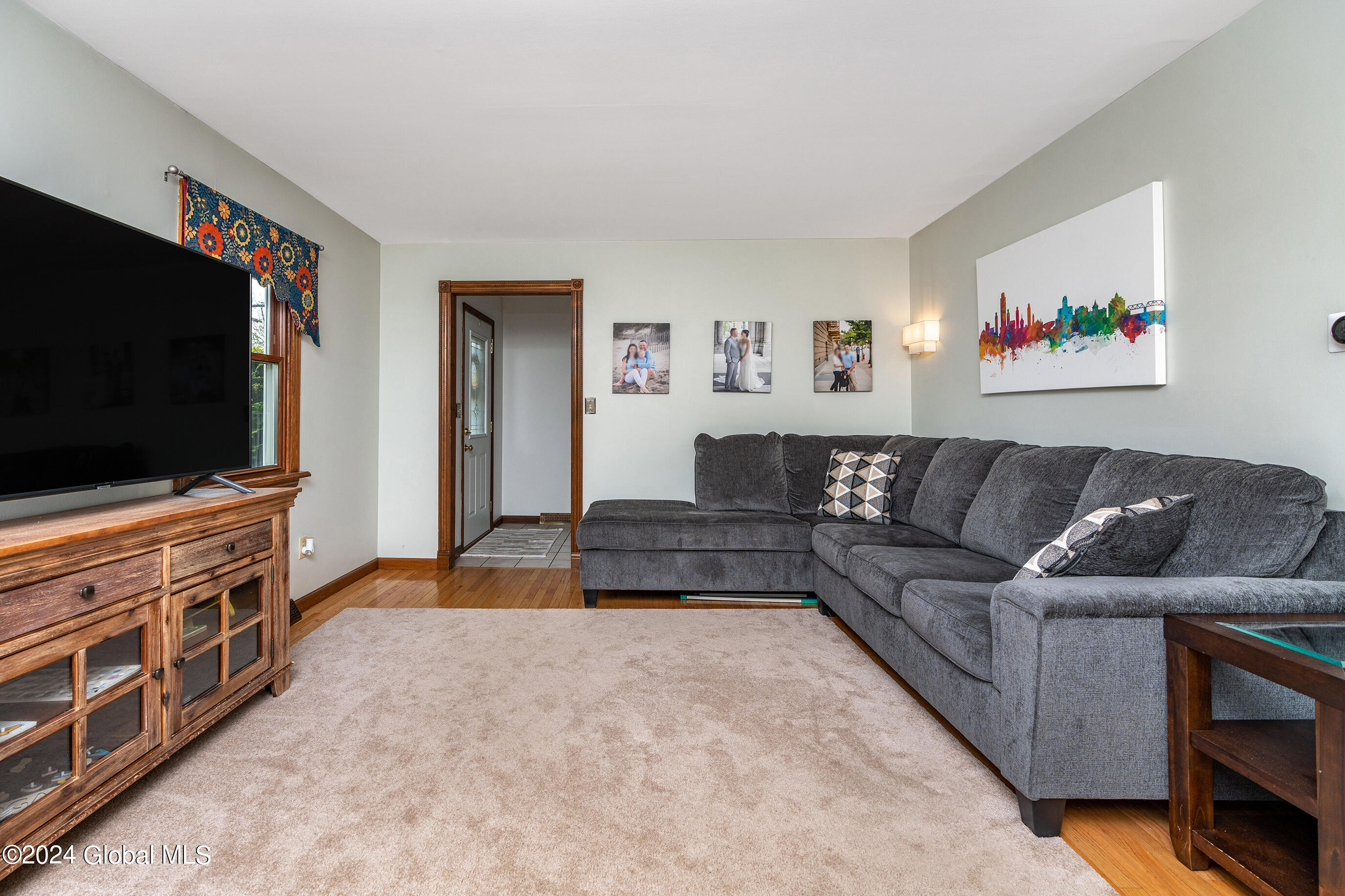 51 Beacon Road Bethlehem, NY 12077 - Photo 2 of 28 006-51-Beacon-Rd