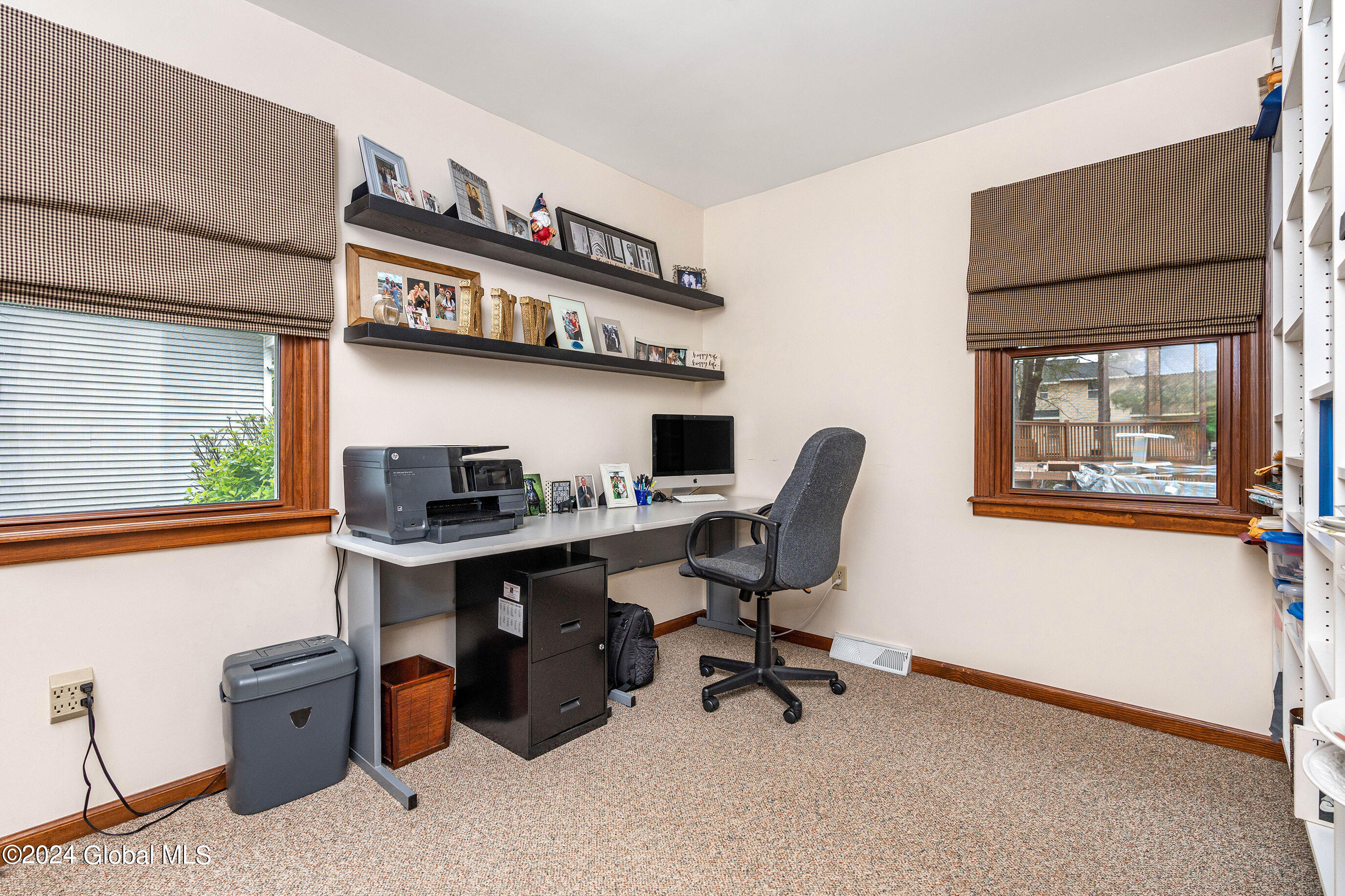 51 Beacon Road Bethlehem, NY 12077 - Photo 9 of 28 017-51-Beacon-Rd