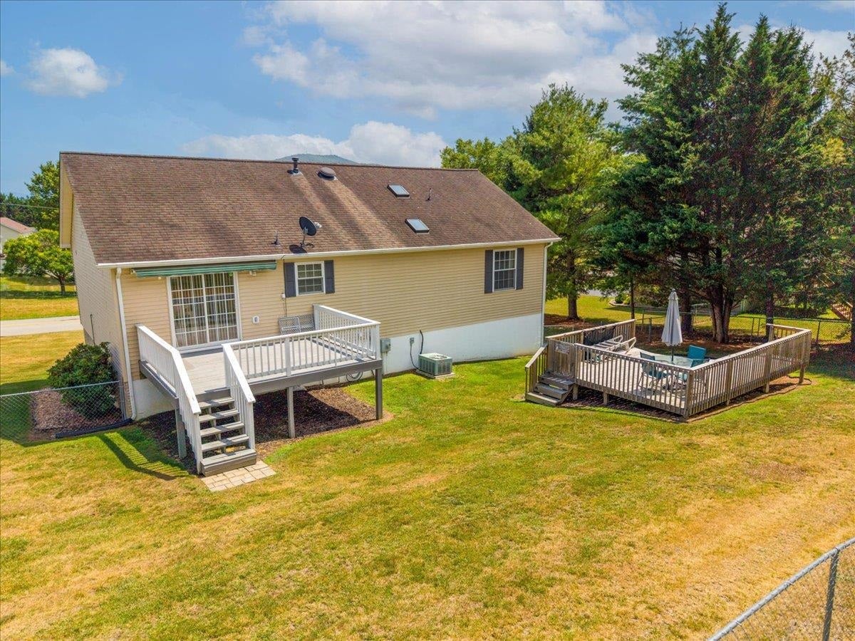 1973 Peppers Ferry Road Pulaski, VA 24301 - Photo 8 of 32 Gallery Image 8