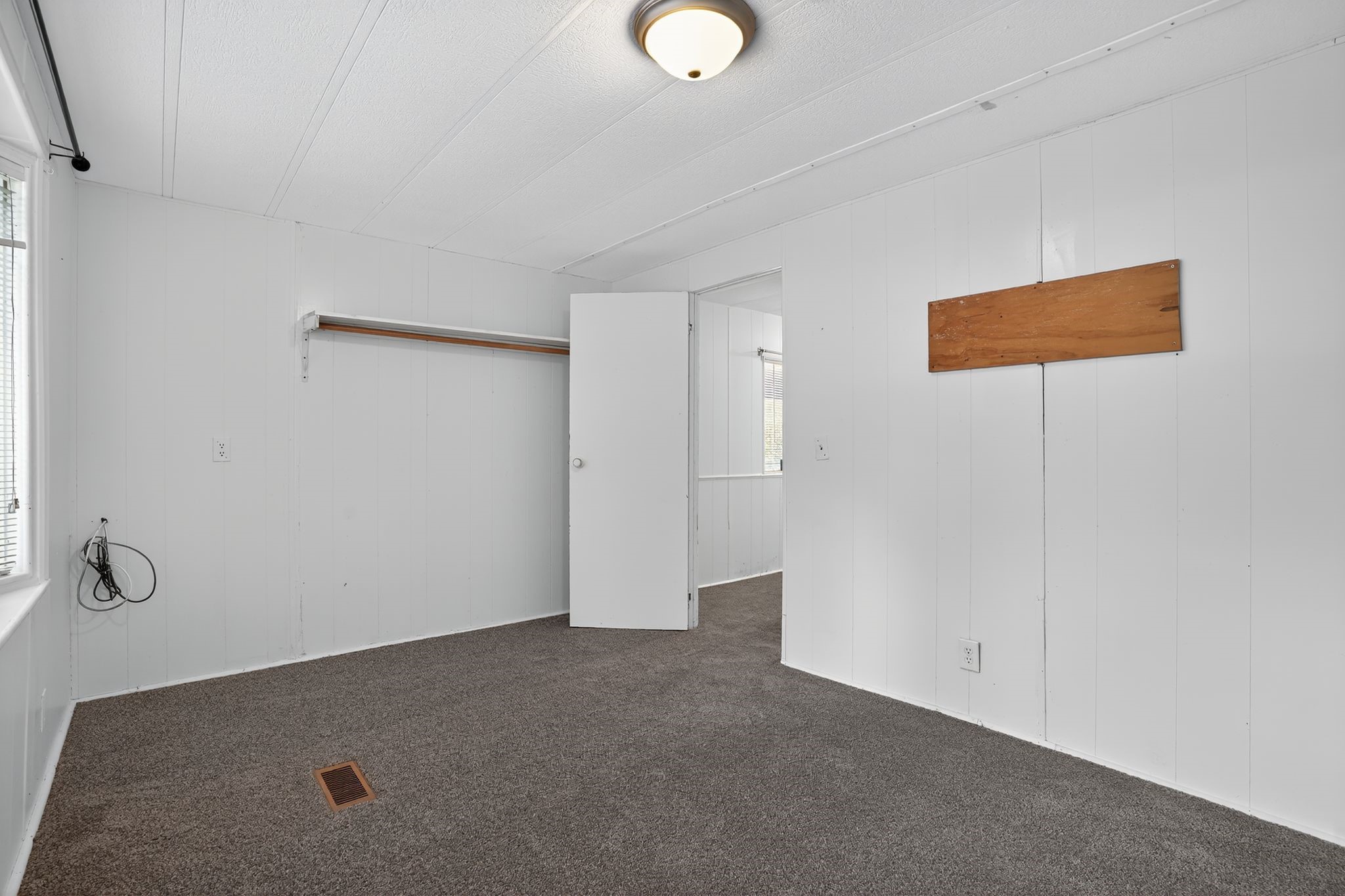 3 Meadowlark Trinity, TX 75862 - Photo 13 of 22 a view of a room with wooden floor