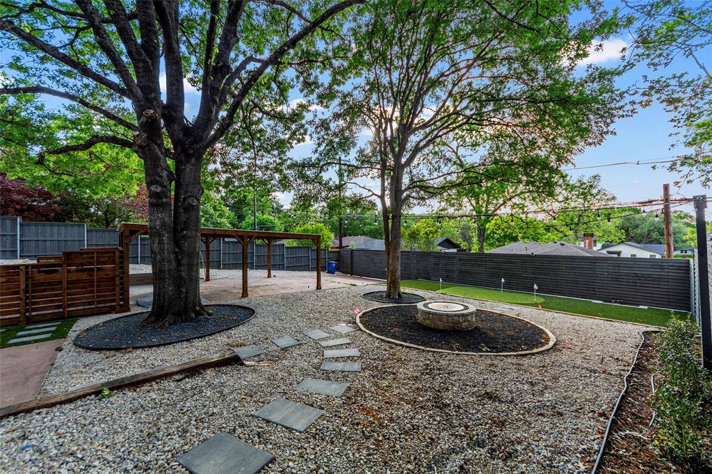 7041 Freemont Street Dallas, TX 75231 - Photo 33 of 34