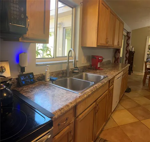 $220,000 | 301 Oak Track Drive, Ocala, FL 34472