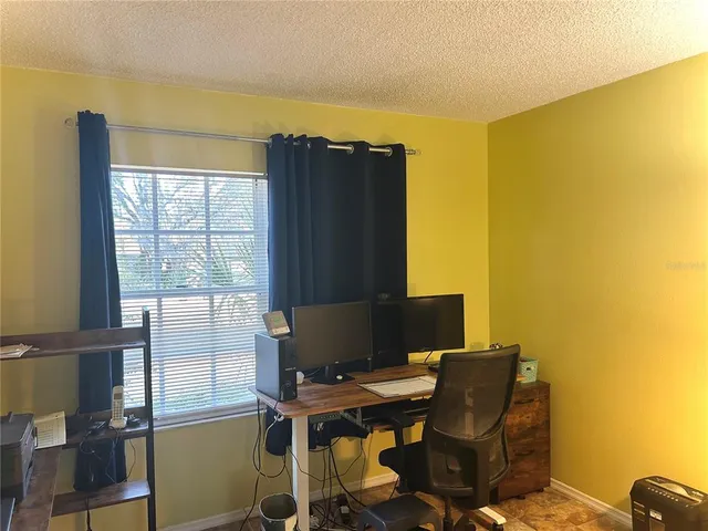 $220,000 | 301 Oak Track Drive, Ocala, FL 34472