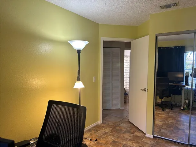 $220,000 | 301 Oak Track Drive, Ocala, FL 34472