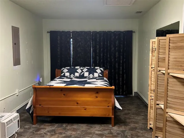 $220,000 | 301 Oak Track Drive, Ocala, FL 34472