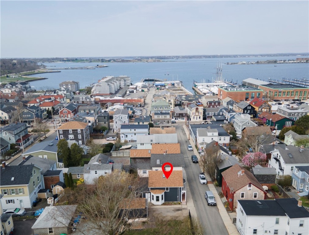 27 South Baptist Street Newport, RI 02840 - Photo 30 of 38