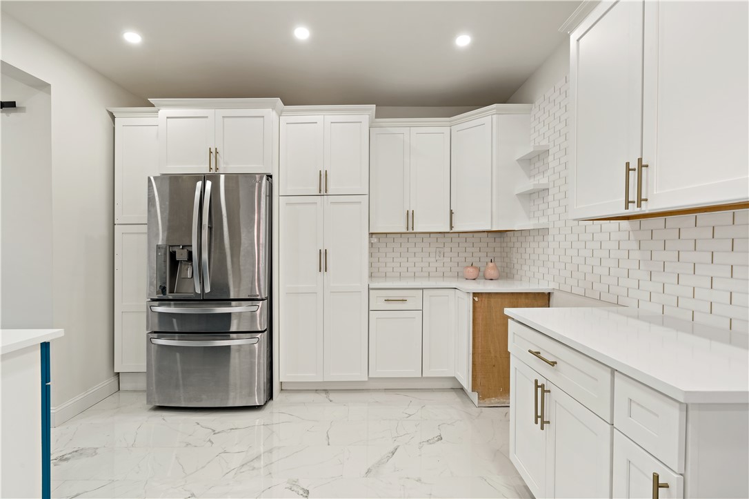 27 South Baptist Street Newport, RI 02840 - Photo 5 of 38