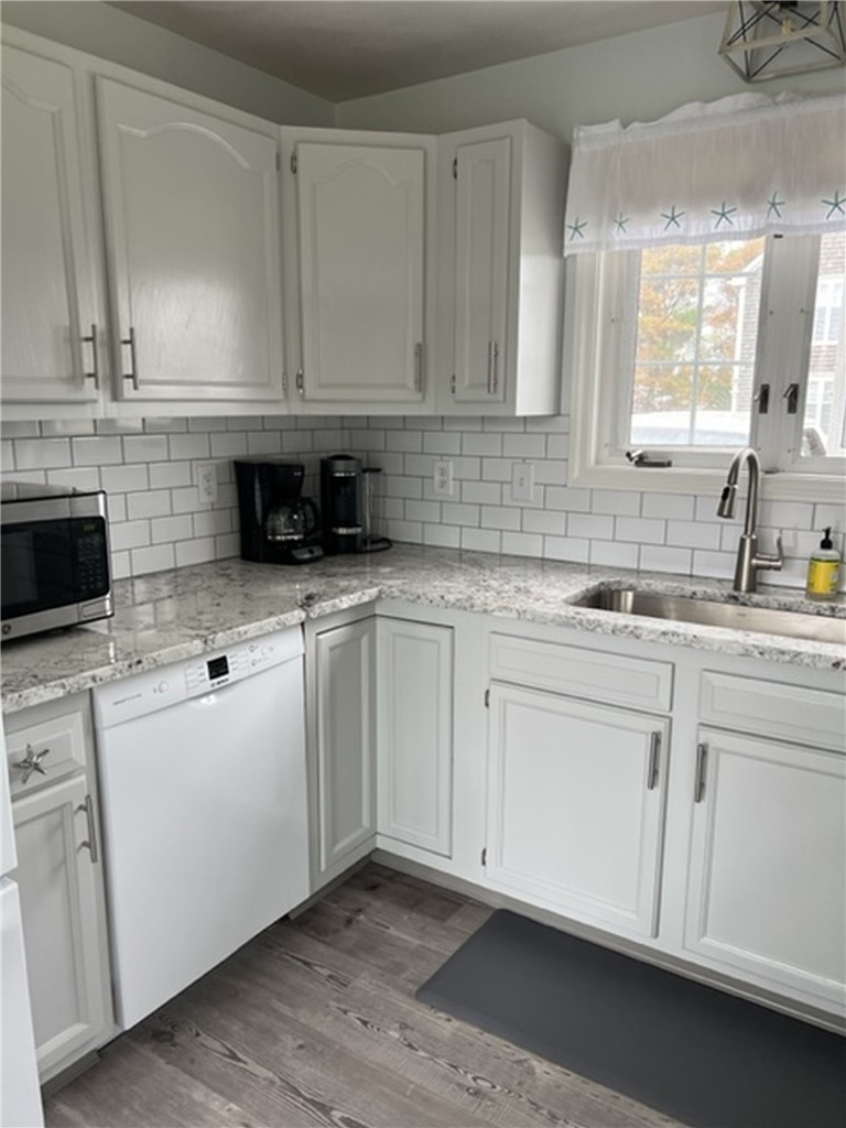 115 Holden Road South Kingstown, RI 02879 - Photo 2 of 12