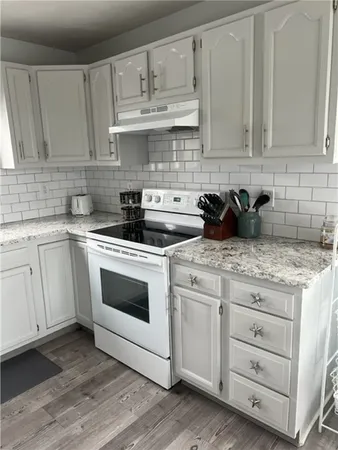 $2,500 | 115 Holden Road, South Kingstown, RI 02879