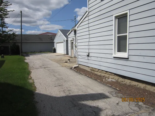 $249,700 | 68097 Howard Street, Richmond, MI 48062