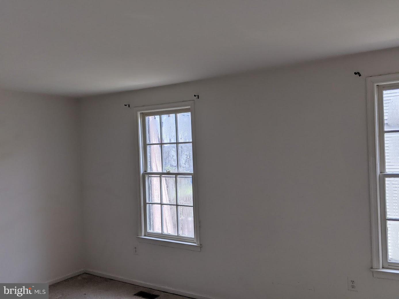 3218 Foothill Street Woodbridge, VA 22192 - Photo 15 of 22 Large bedroom