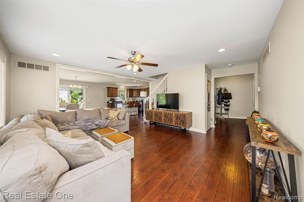 3219 Harrison Avenue Rochester Hills, MI 48307 - Photo 11 of 42