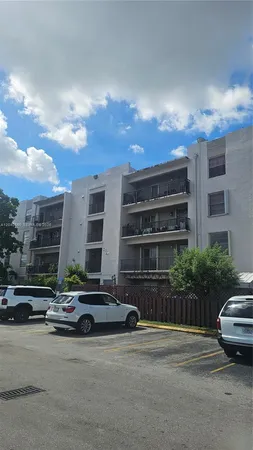$2,200 | 5625 West 20th Avenue, Unit 208, Hialeah, FL 33012