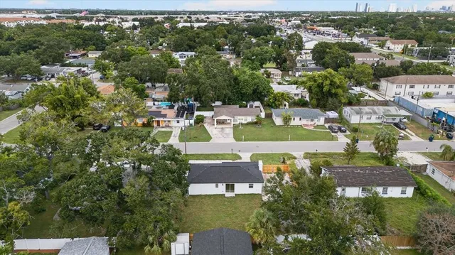 a picture of a bathroom