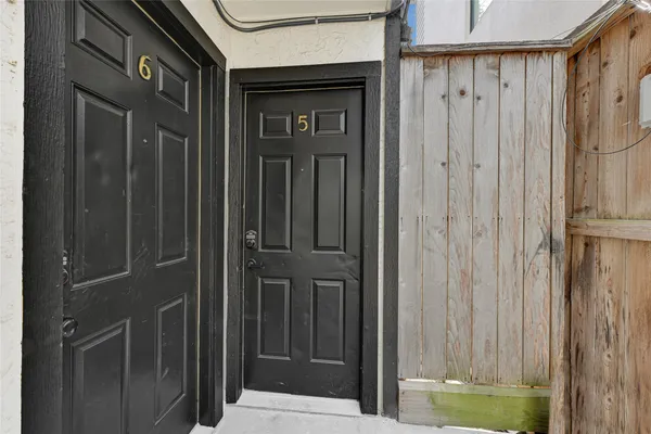 $1,200 | 1603 Welch Street, Unit 5, Houston, TX 77006