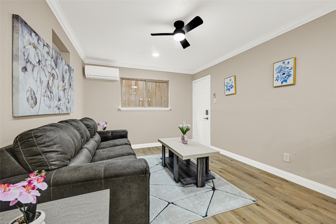 1603 Welch Street, Unit 4 Houston, TX 77006 - Photo 9 of 22