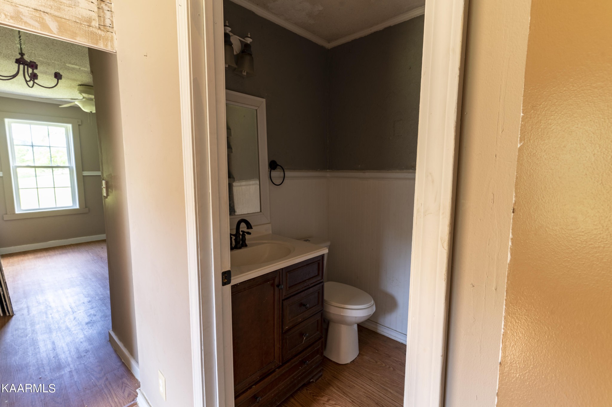 982 Salem Valley Road Ten Mile, TN 37880 - Photo 17 of 30 a bathroom with a toilet