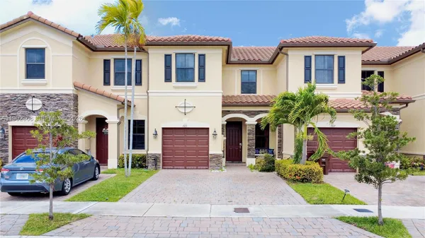 $570,000 | 3323 West 90th Terrace, Hialeah, FL 33018