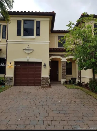 $570,000 | 3323 West 90th Terrace, Hialeah, FL 33018