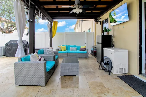 $570,000 | 3323 West 90th Terrace, Hialeah, FL 33018