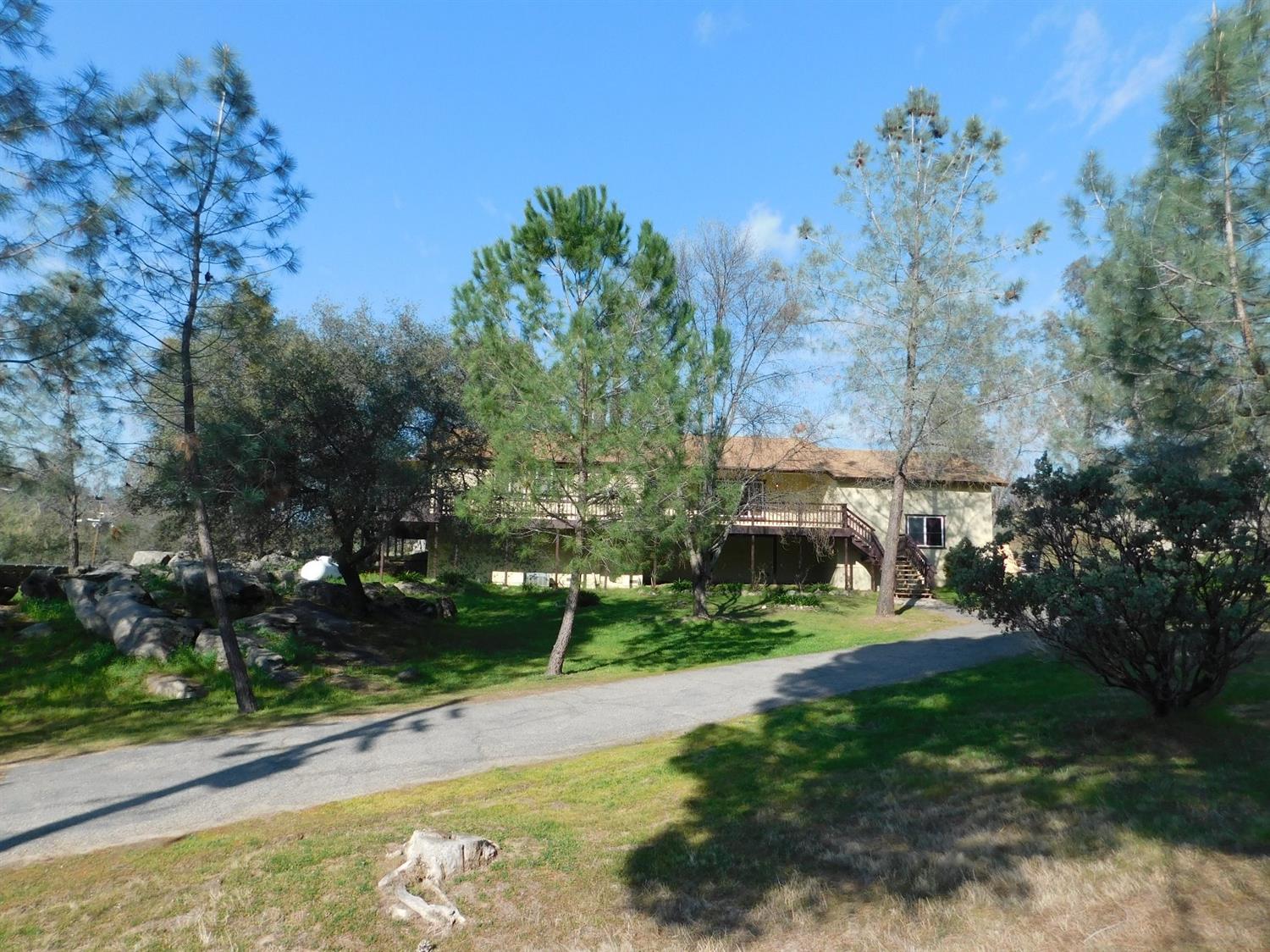 31251 Revis Road Coarsegold, CA 93614 - Photo 4 of 19 Gallery Image 4