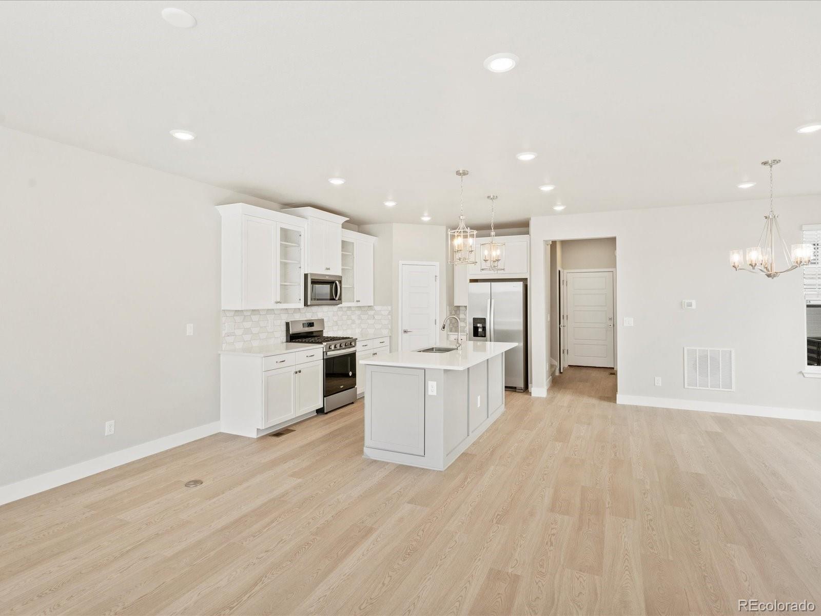 8119 Mount Harvard Road Littleton, CO 80125 - Photo 13 of 35 Gallery Image 13
